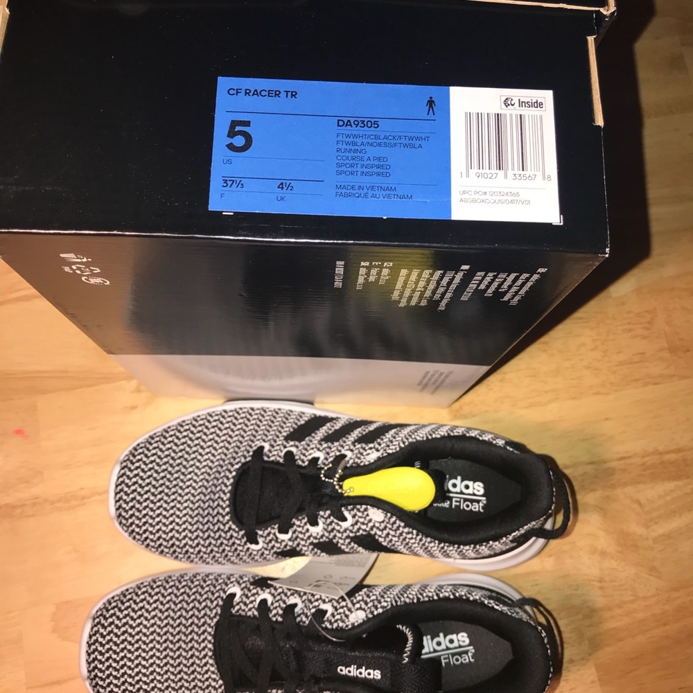 adidas Men's Cf Racer Tr Running Shoe - Picture 8 of 8